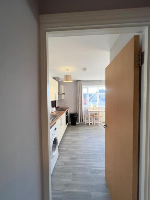 Apartment Princes Court, Sea Road