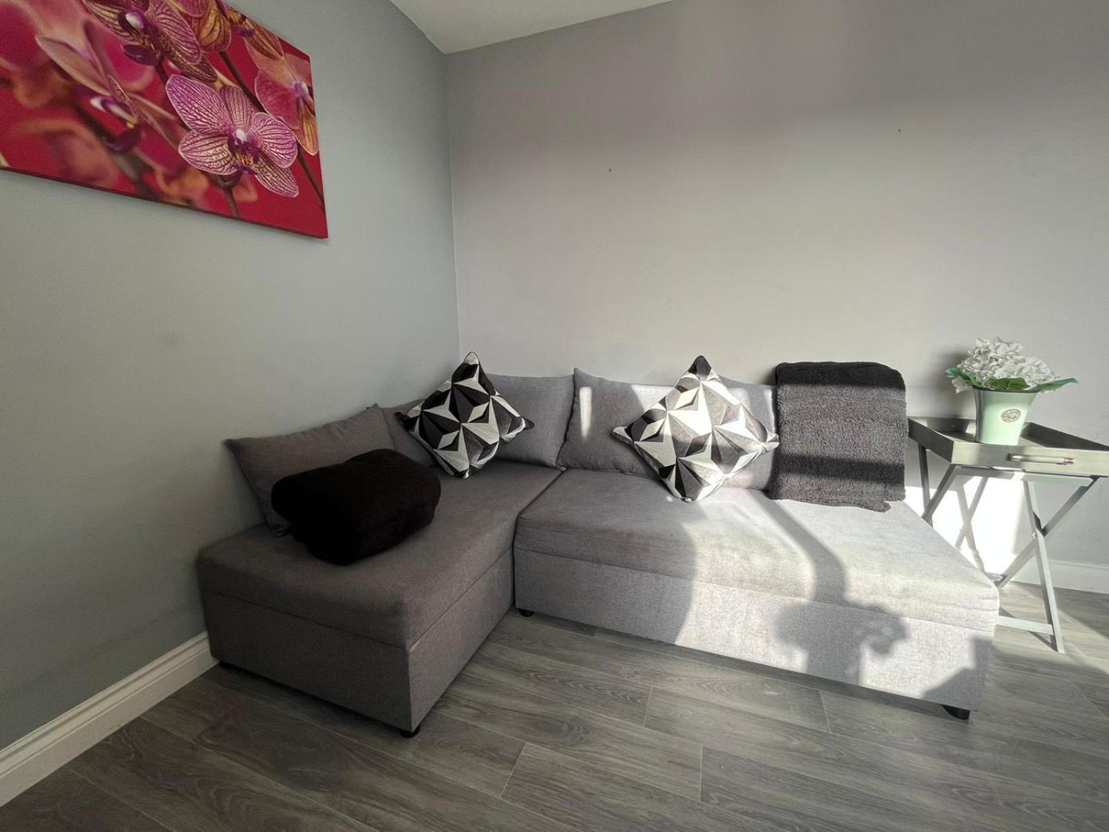Princes Court, Sea Road Apartment